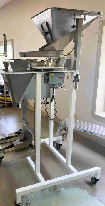 Weigh and Fill Machine iQ-1ES - 2015 Model - Excellent Condition - Used