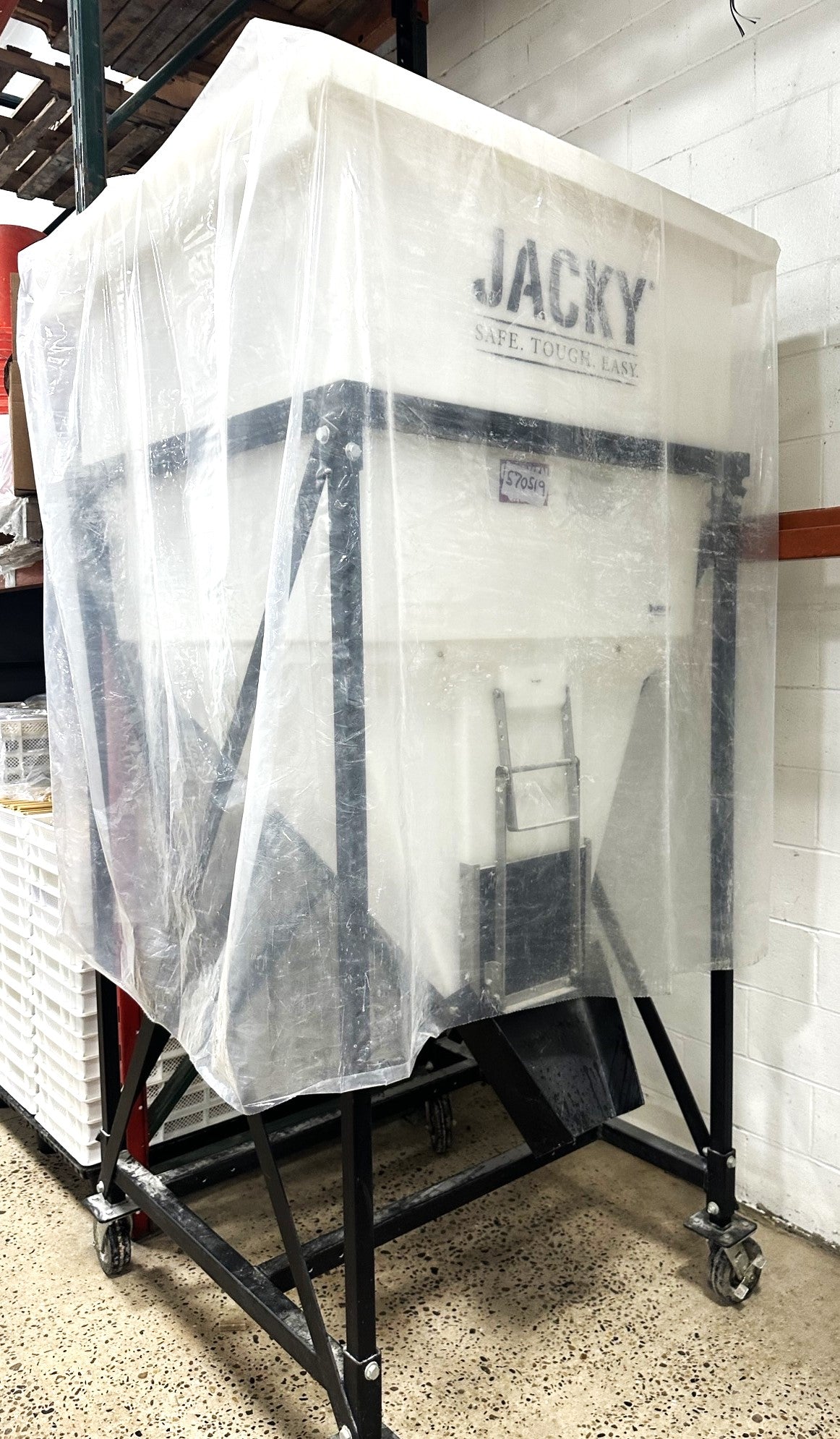 1200 Kg Jacky Bin 2600lb Storage 2018 Used — CoffeeTec